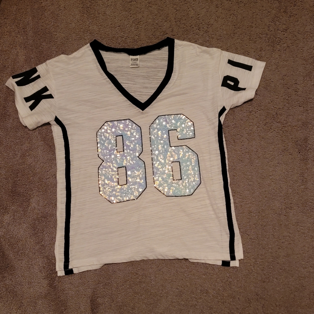 86 sequins VS Pink shirt